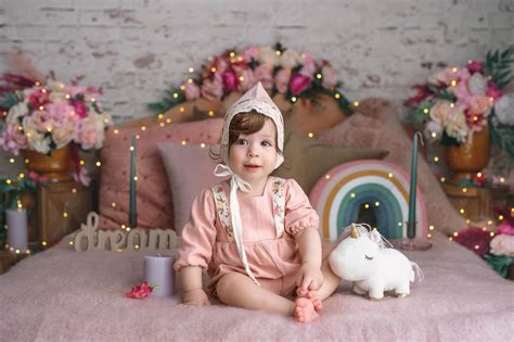 Imagine cu un décor de studio foto pentru bebeluși