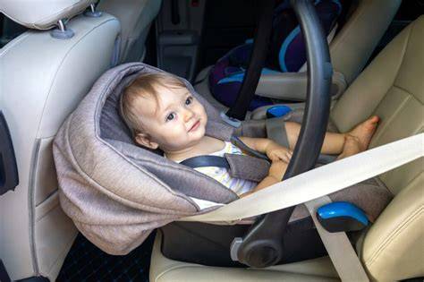 SCOICĂ Auto pentru bebeluș - siguranță în timpul transportului
