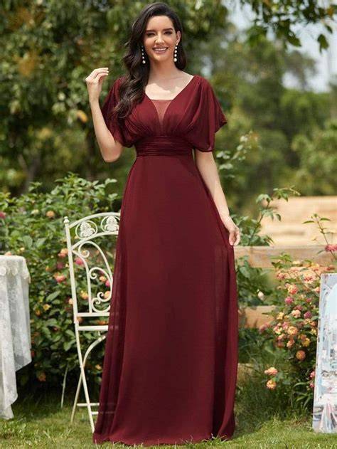 Imagine infografic despre croieli recomandate pentru sarcină: A-line, Empire waist, stretch jersey