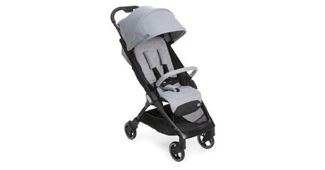 Parinte pliind carucior Chicco WE cu o singura mana