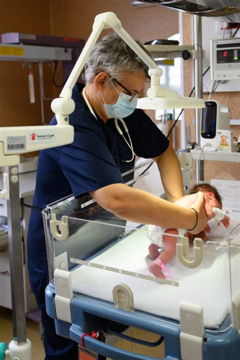 Echipament medical specific unei secții de neonatologie