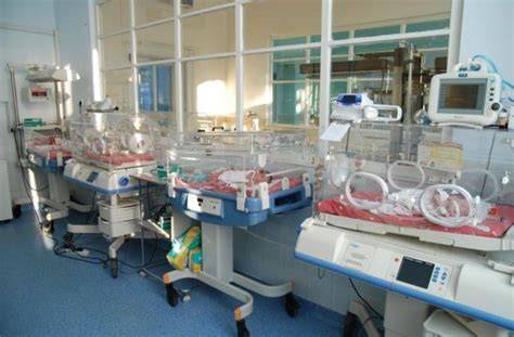 Infografic: Evoluția secției Neonatologie la Cuza Vodă Iași, de la incubatoare la terapie intensivă modernă