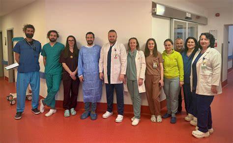 Schema colaborării interdisciplinare: neonatologie, obstetrică, ATI, operații