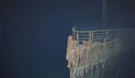 Imagini cu interiorul expozitiilor Titanic, atmosfera VR