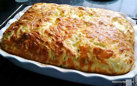 Sufleu de dovlecei rumenit și crescut la cuptor