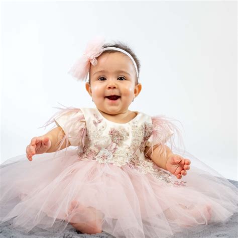 Rochițe de botez elegante pentru fetițe