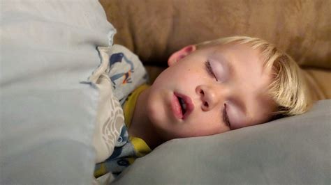 Diagramă cu consecințele pe termen lung ale problemelor de somn la copii