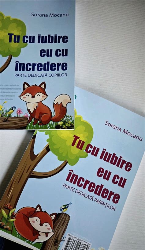 Copil și părinte care citesc o carte împreună