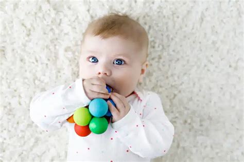 Dezvoltarea vederii la bebelusi: grafic