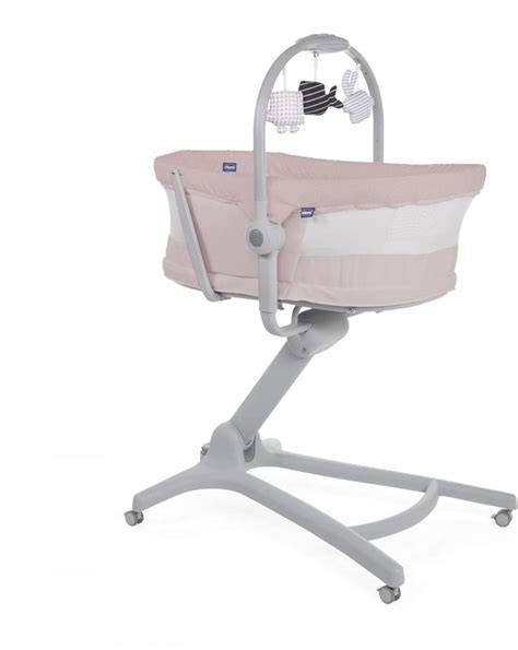 Infographic: Configurări 4 în 1 Chicco Baby Hug - de la cuib la scaun de masă