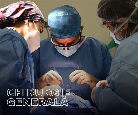 Echipa medicală pregătită pentru o operație cezariană