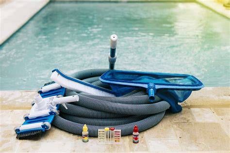 Exemplu de seturi colace si accesorii pentru piscina