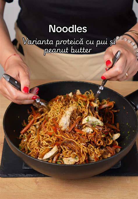 Imagine: Porții de piureuri și legume cu proteine
