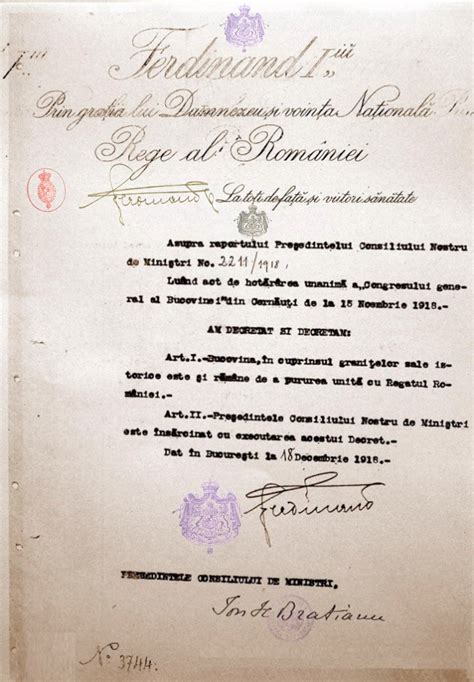 imagine cu documente istorice legate de legislația avortului în România