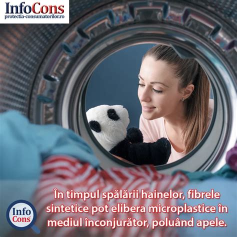 Copil absorbind informații din mediul înconjurător