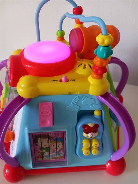 Imagine centrul de activități Mappy Toys cu multiple fețe și funcții luminoase
