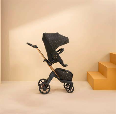 Afiș cu ofertă: Stokke Xplory X Signature + landou gratuit