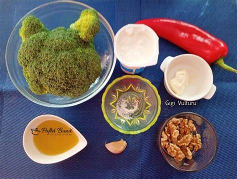 Infografic cu etapele pregatirii retetei: prepararea broccoli, asamblarea, coacerea
