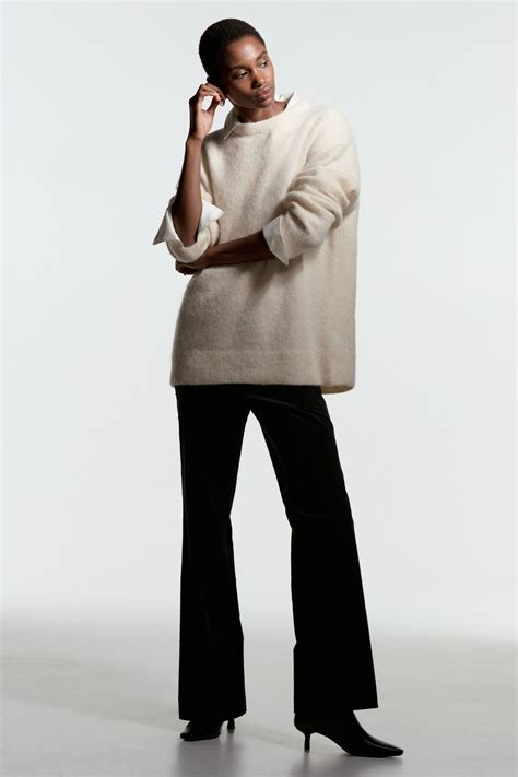 Exemple de ținute cu pulover supradimensionat