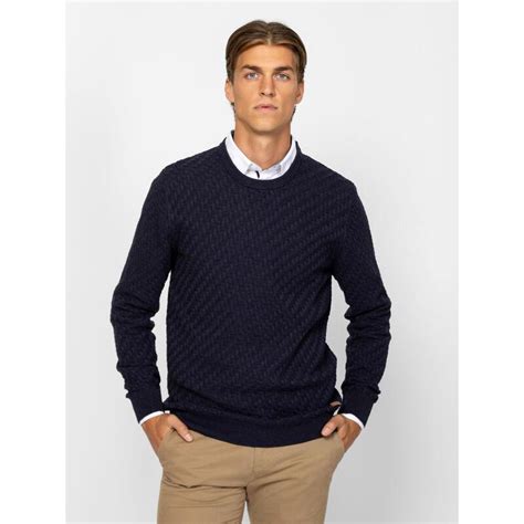 Combinații de ținute cu pulover tricotat pentru bărbați