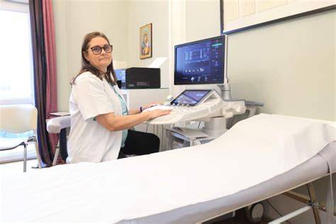 Imagine: Colposcopie și biopsie cervicală