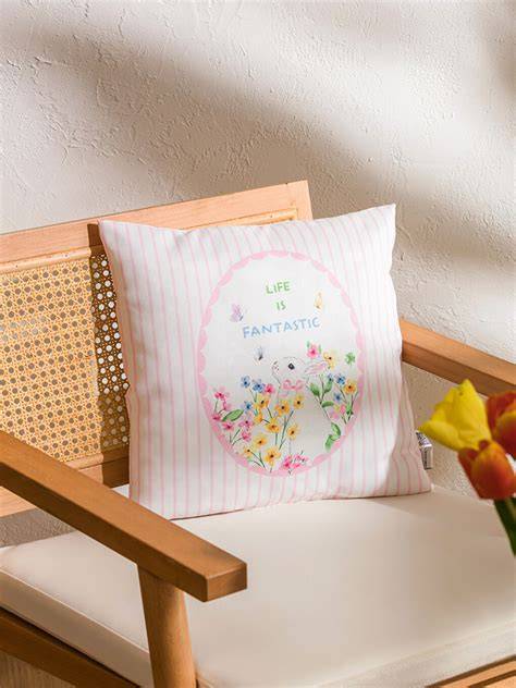 Pernă decorativă brodată cu mesaj special