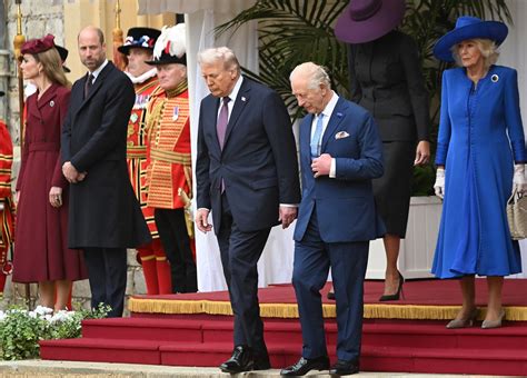 Hartă a Marii Britanii cu locații importante pentru familia regală: Londra, Windsor, Balmoral