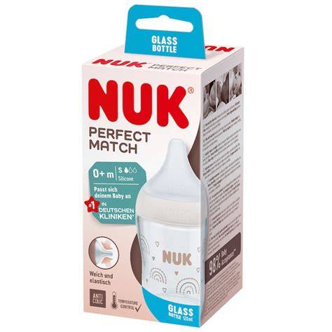 Gama de biberoane: sticlă, plastic, silicon