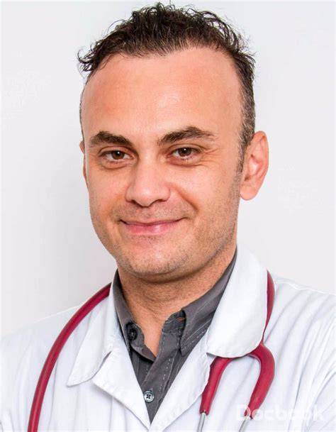 Fotografie de arhivă cu Adrian Marinescu în funcție