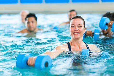 Infographic: Beneficiile aqua gym pentru gravide