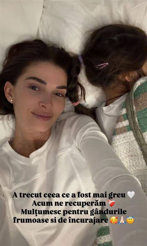 Foto cu familia Pușcaș după nașterea Iris