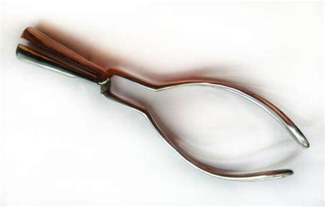 Istoria forcepsului obstetrical