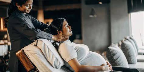 Infografic: etape masaj prenatal si recomandari