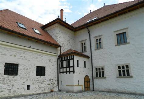 Palatul Princiar / Muzeul de Istorie - fațada clădirii istorice