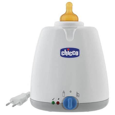 Încălzitor Chicco 60081 pe masă lângă biberon și adaptor auto