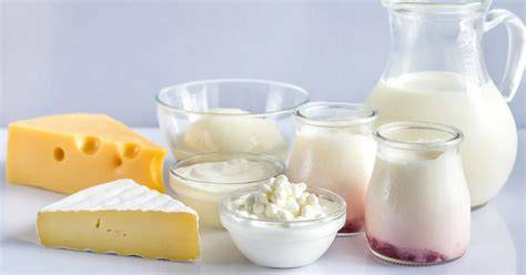 Imagine cu o lista a mancarurilor interzise in sarcina, inclusiv lactate nepasteurizate, branzeturi moi si carne insuficient preparata