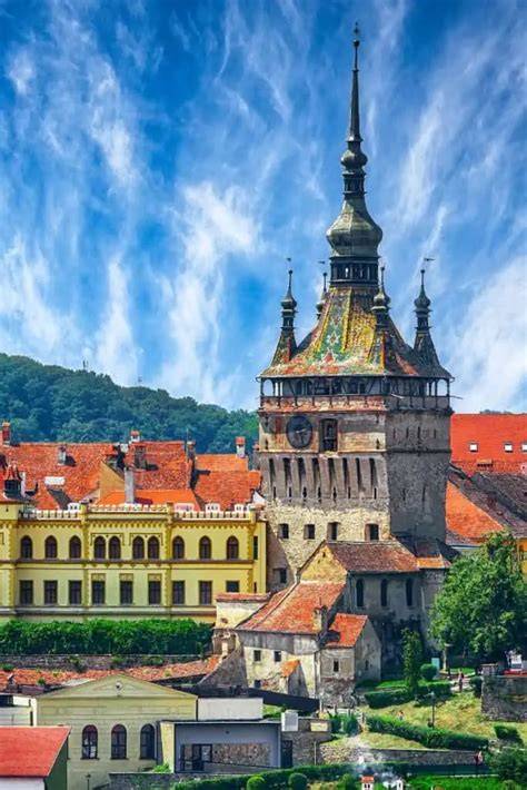 Loha Prasat Sala Centrala cu turnul de mijloc, din această imagine se observă cele 37 de turle din fontă