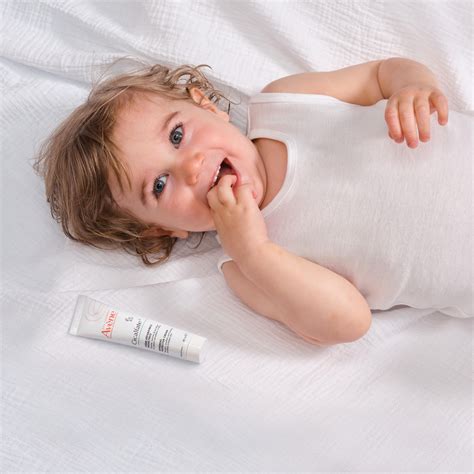 Produse recomandate pentru pielea bebelușului