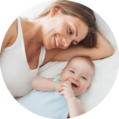 Beneficiile masajului pentru bebeluși