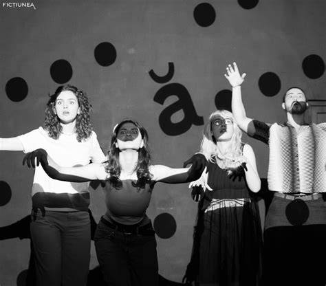 Imaginea introducătoare a Teatrului Roșu sau a scenei principale