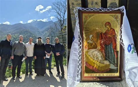 Imaginea icoanei Sfântului Spiridon în biserică