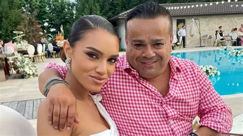 Adrian Minune cu fiica sa, Carmen