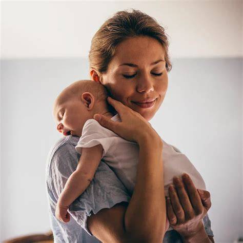 Infografic: Faze postpartum si mainii îngrijire