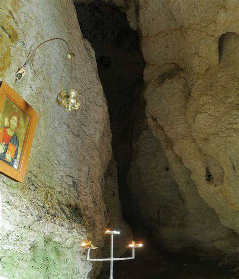 Mănăstirea și cripta din Sevasta, tradițional loc al mormântului Sfântului Ioan