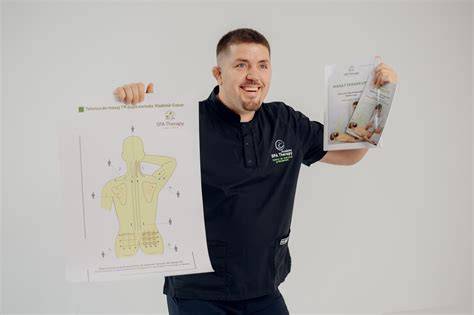 Infografic: Beneficii și tehnici de purtare ergonomic și masaj bebeluș