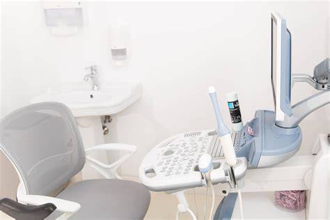 Ecografia transvaginala - pregatire si instalare pe masa de examinare