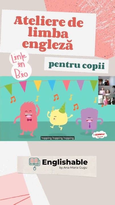 copii cântând și dansând în grup