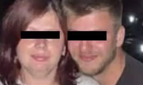 Femeie însărcinată și partenerul ei