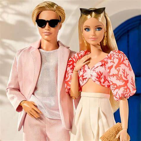 Diagramă: evoluția liniei de haine Barbie și a personajelor Ken