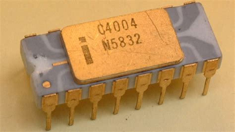 Timeline: de la Intel 4004 la procesoare moderne multi-core